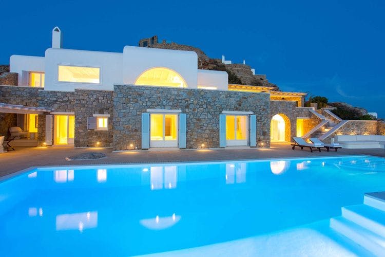 Mykonos private pool villas - Villa Eternity traditional Greek villa with large private pool