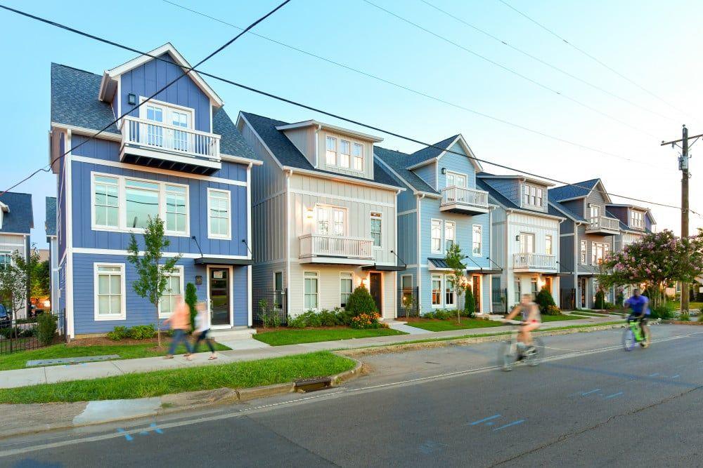 Nashville accommodations, street scene, Top Villas