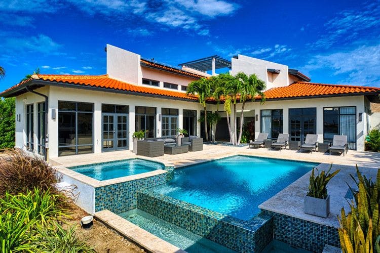Aruba 1 Noord villa with pool and hot tub
