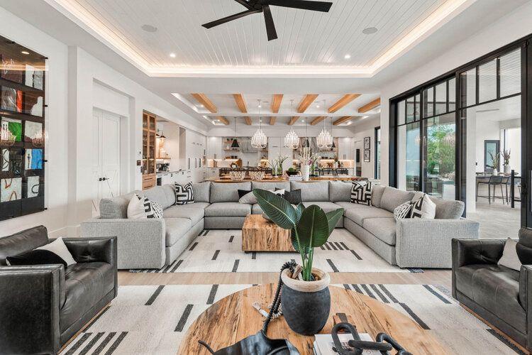 Orlando hotel alternatives Reunion Resort 7600