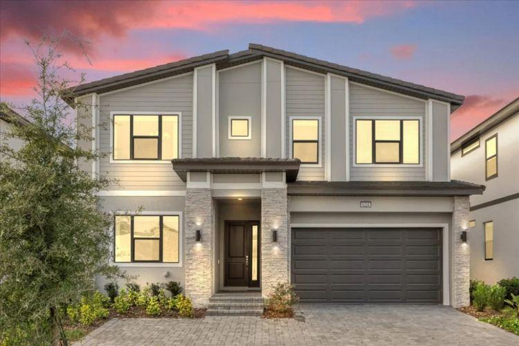 Sunset over the facade of Paradiso Grande 3