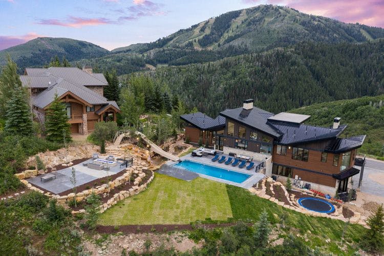 Park City 100 large cabin rental with outdoor pool in Utah