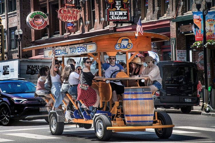 Pedal tavern, things to do in Nashville, TN