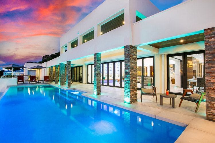 Bella Vita Pelican Key villa with pool