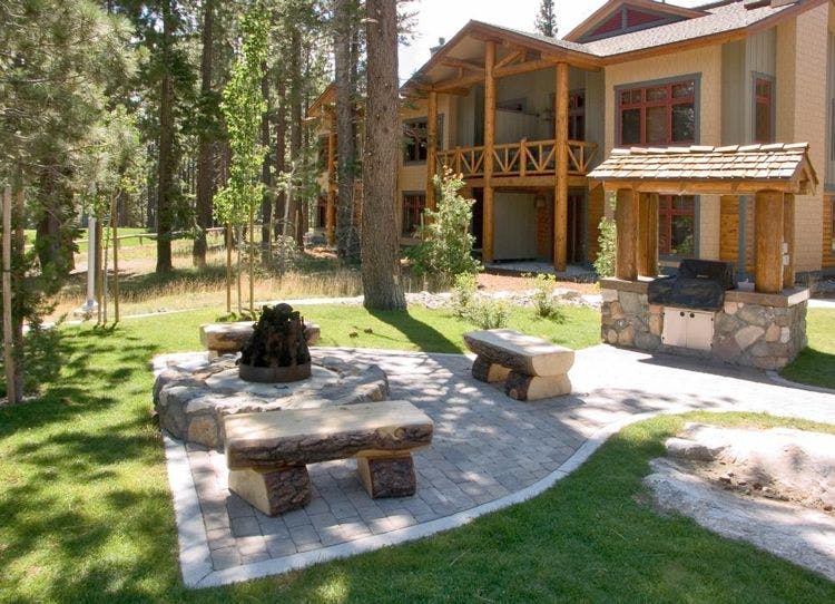 Pet friendly Mammoth lakes cabin rentals Mammoth lakes 34 cabin with outdoor seating and woodland