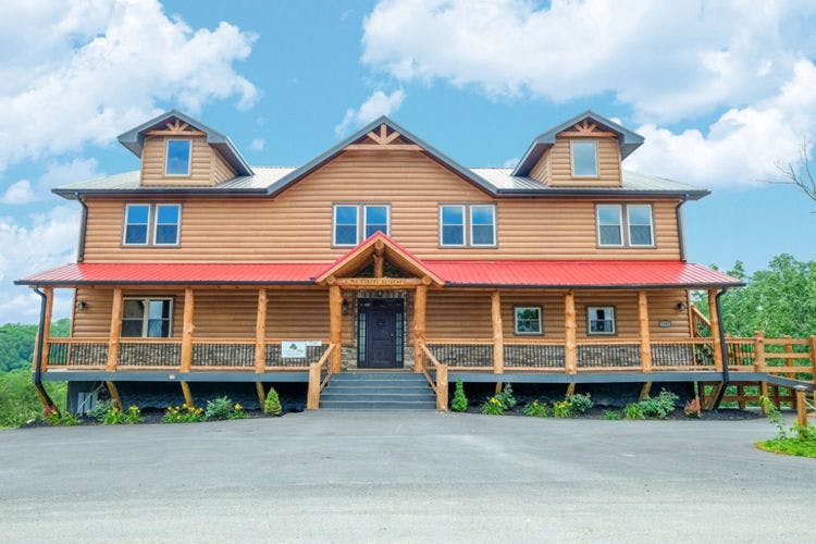 Pigeon Forge 100 large vacation rentals that sleep 40 or more