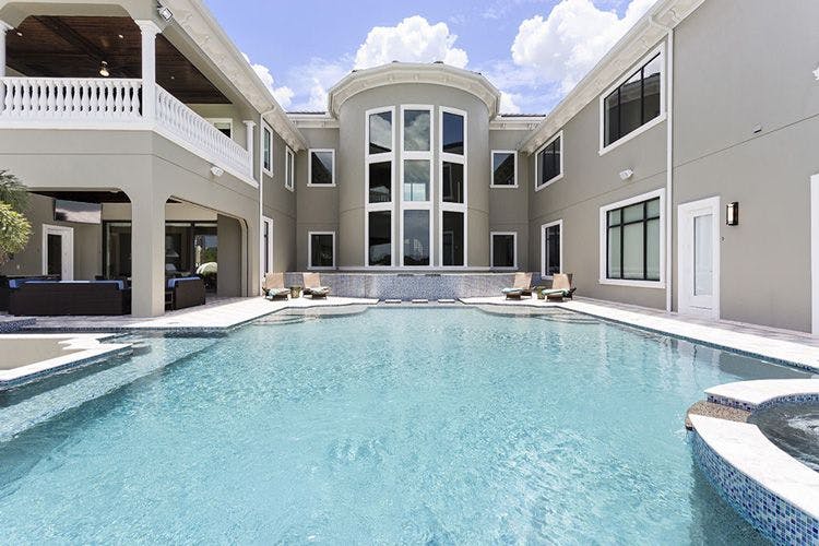 Reunion Resort 10000 large villa with pool in Orlando