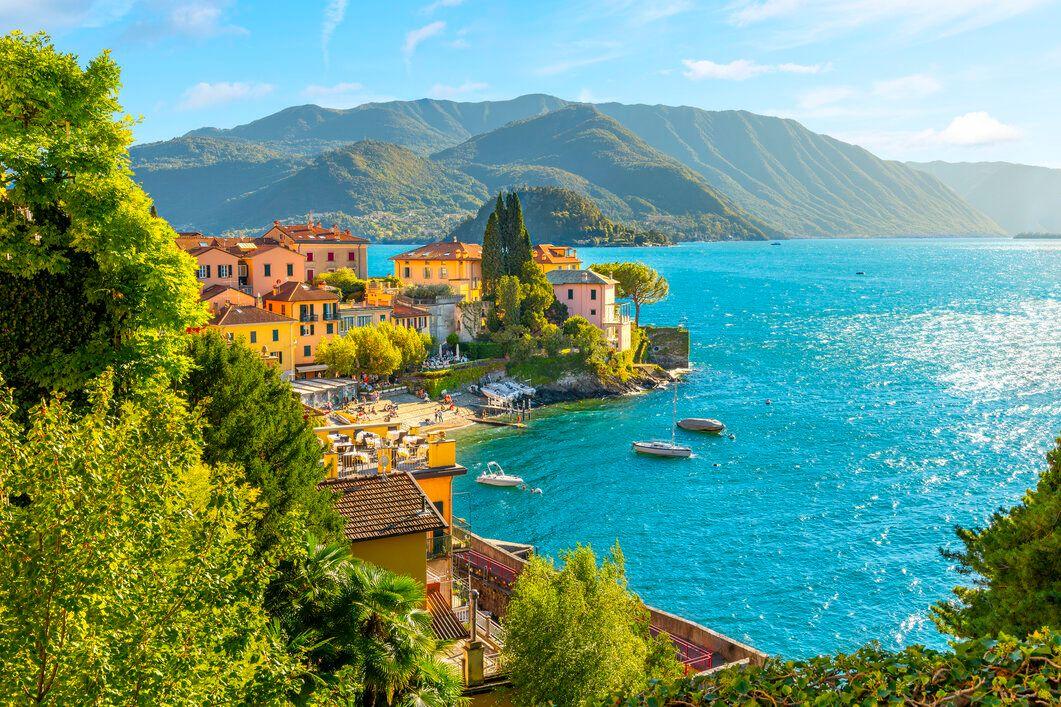 Best time to visit Italy, Lake Como summertime view, Top Villas
