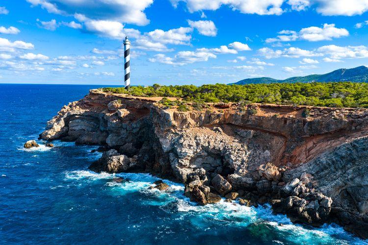 San Joan Moscarter lighthouse, Top Villas
