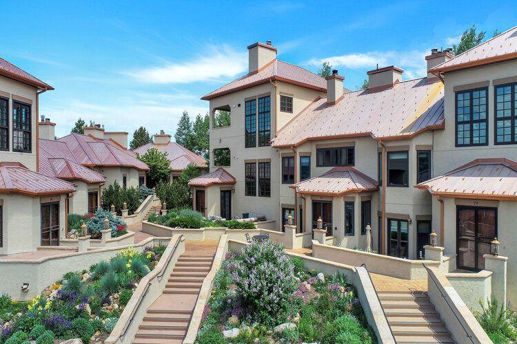 Steamboat Springs condos, setting of a residence, Top Villas