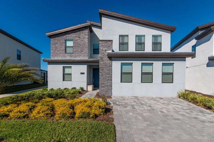 Storey Lake homes for sale, large home, Top Villas