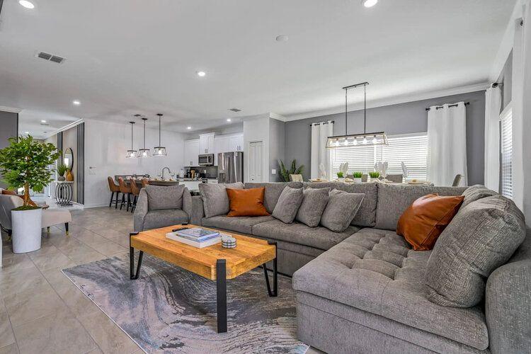 Storey Lakes Resort townhomes, Storey Lake Resort 986 living room