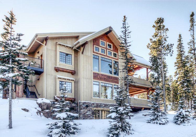 Stunning Montana mountain cabins Big Sky 16 tradiitonal cabin in the snow