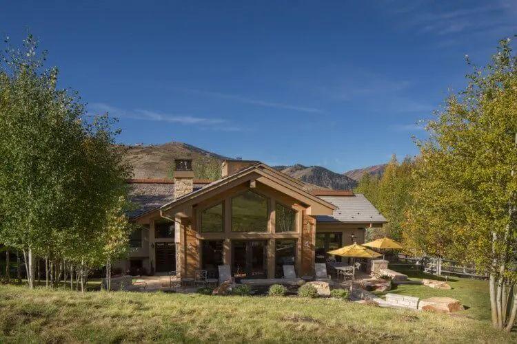 Sun Valley 40 Idaho pet-friendly cabin