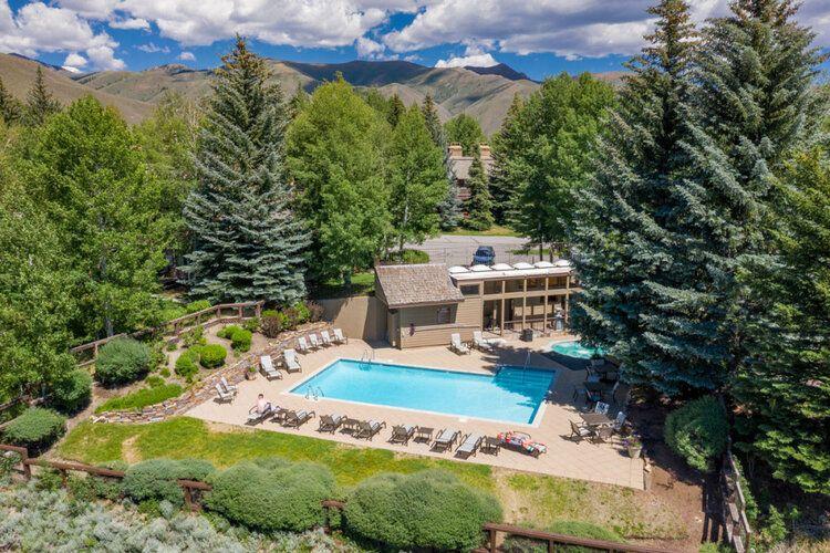 Sun Valley Apartments, Sun Valley 67, Top Villas