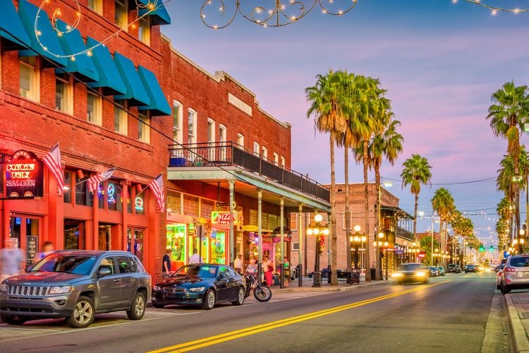 tampa-vs-fort-lauderdale-downtown-tampa.jpg