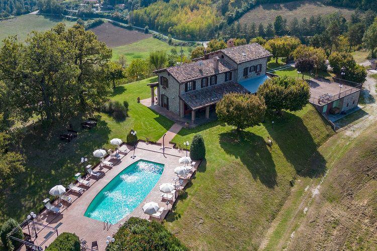 Perugia 6 bedroom villas, Tenuta Montiepoli, Top Villas