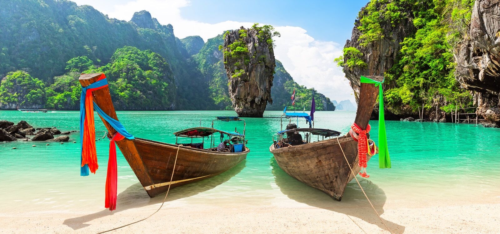 Thailand holidays boats on beach, Top Villas