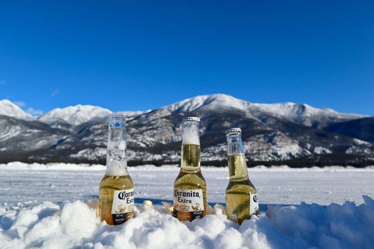 The best time to visit Val d'Isere, April, sunny snow days, beers, Top Villas