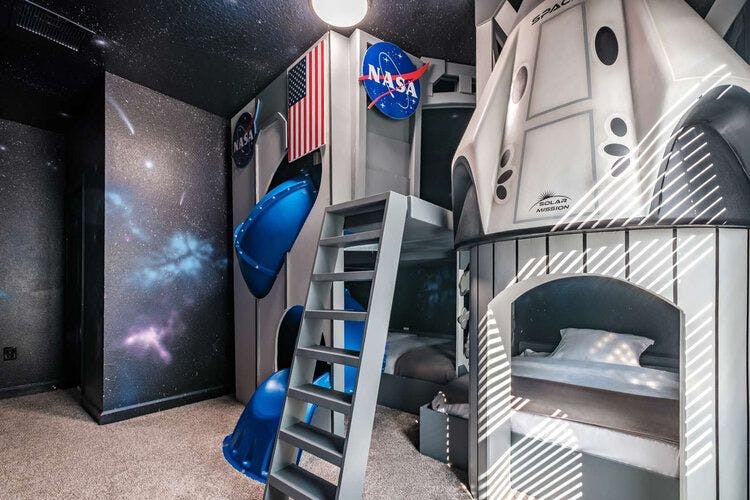 An intergalactic themed kids' room in Melbourne Beach 2