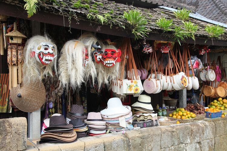 Souvenir shopping in Bali