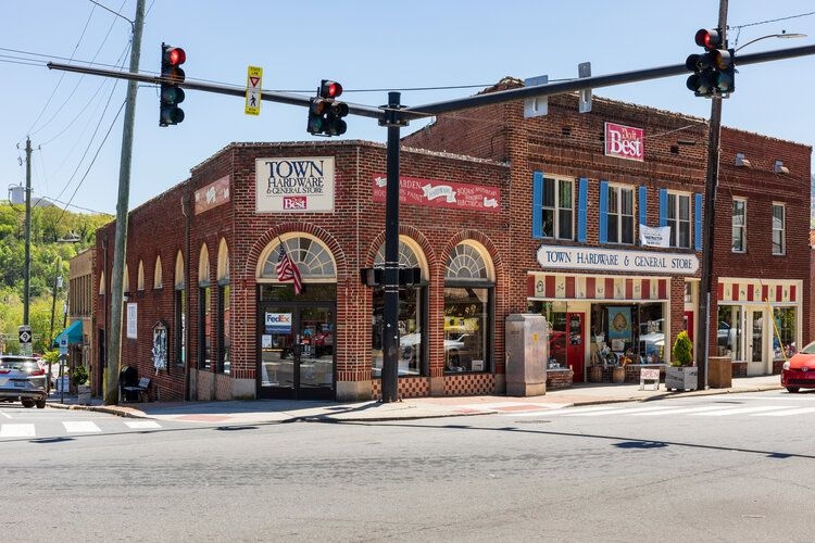 things-to-do-in asheville-black-mountain-nearby.jpg