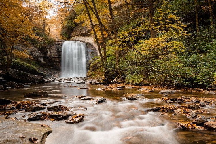 things-to-do-in-asheville-looking-glass-waterfalls.jpg