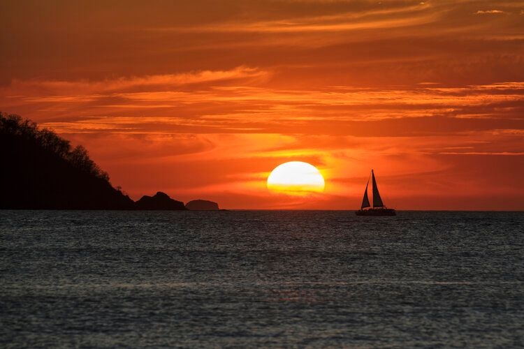 Things to do in Costa Rica, catamaran cruise, Top Villas