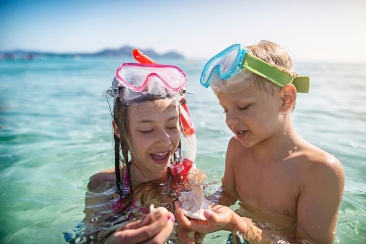 Things to do in Costa Rica, snorkelling, shells, families, kids, Top Villas
