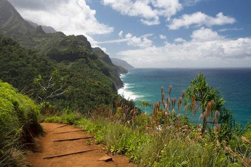 View of the coast and mountains along the Kalalau Trail