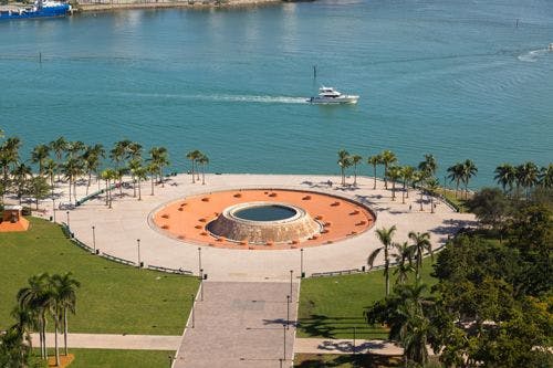 Miami Bayfront Park fountain by the sea