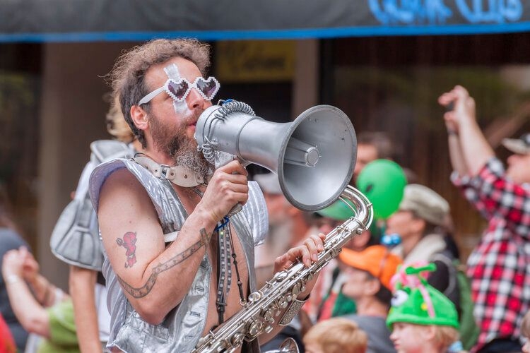 Things to do in Oregon, festival parade