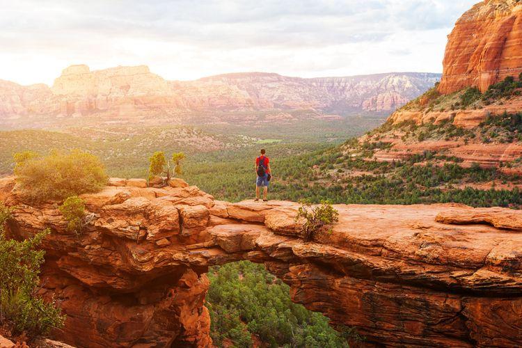 Things to do in Sedona, hiking at Devils Bridge, Top Villas