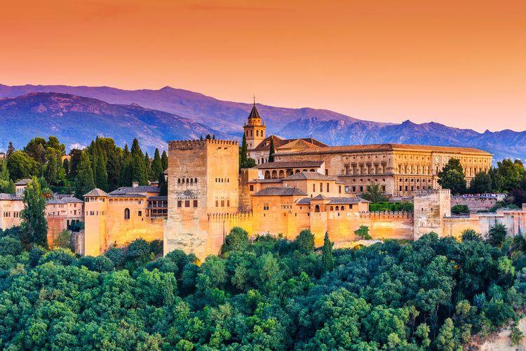 Things to do in Spain, Alhambra, Grenanda, Top Villas