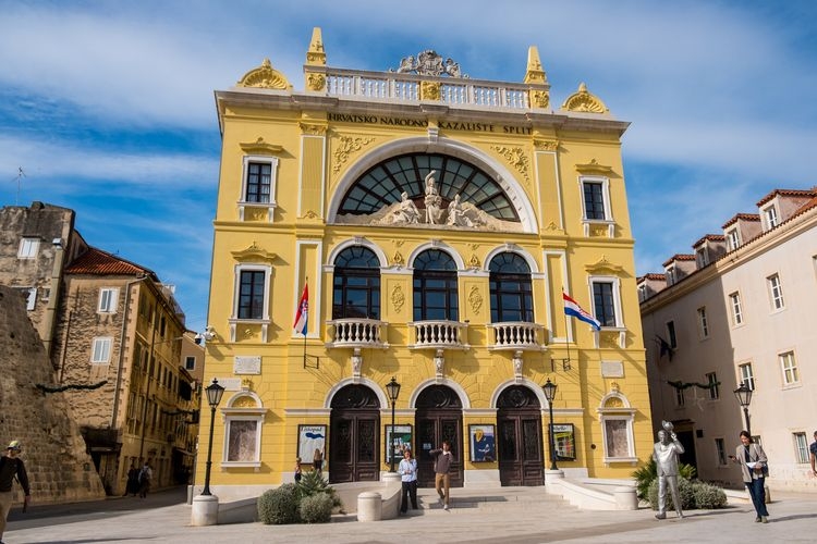 Things to do in Split, Croatian National Theatre