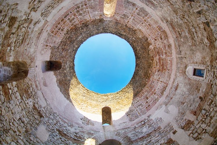 Things to do in Split, Diocletian's Palace, vestibule