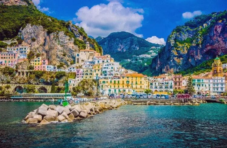 A colorful cliffside town in the Amalfi Coast