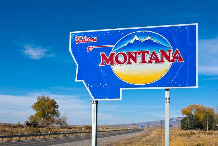 Road sign saying 'Welcome to Montana'