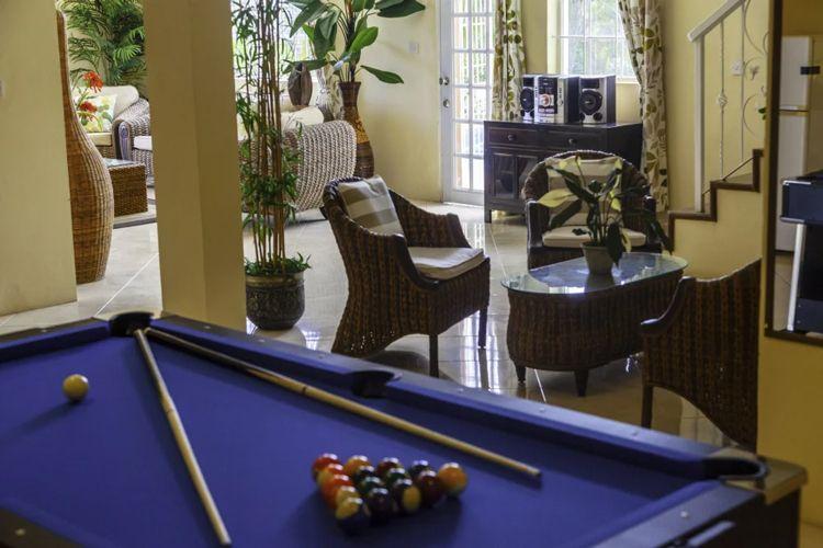 Villa Decaj Cap Estate villas with game rooms