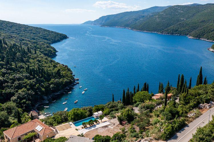 Villa Palma beachfront villas in Croatia