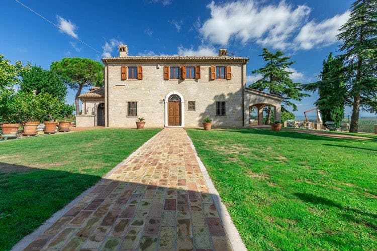 Villa Vagnini long term rentals in Le Marche