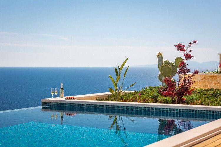 Villas in Hvar Concierge services, pool view, Top Villas