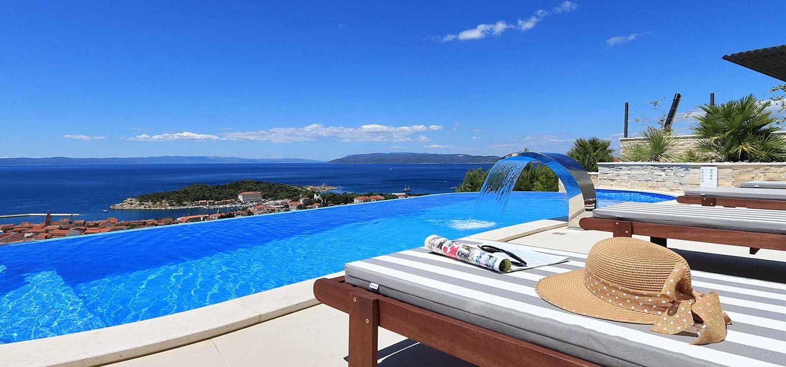 Villas in Makarska, pool view from Makarska 1, Top Villas