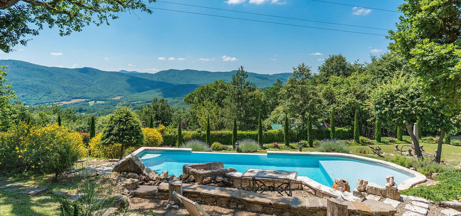 Villas in Tuscany with pool, Borgo Paradiso pool view, Top Villas