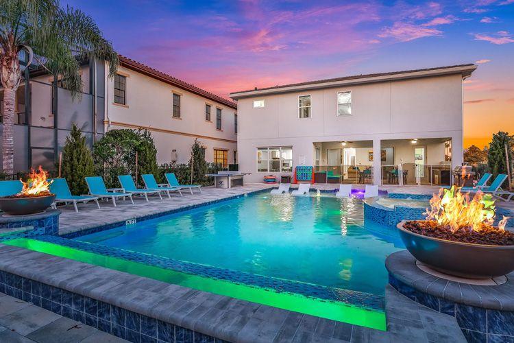 Reunion Resort 928 villa with pool