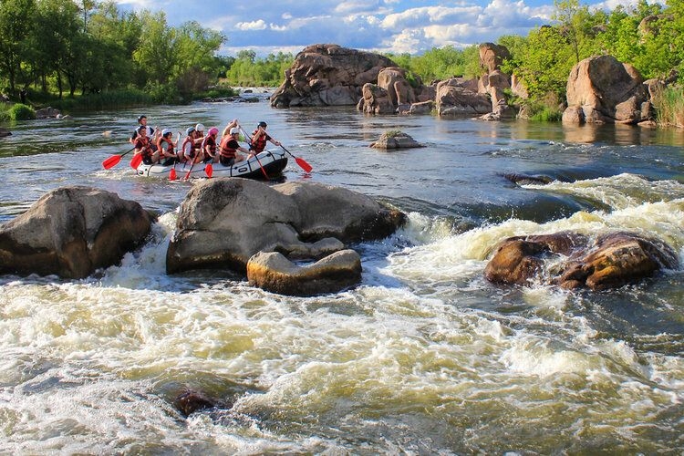 White water rafting along the Pacuare River, things to do in Costa Rica, Top Villas