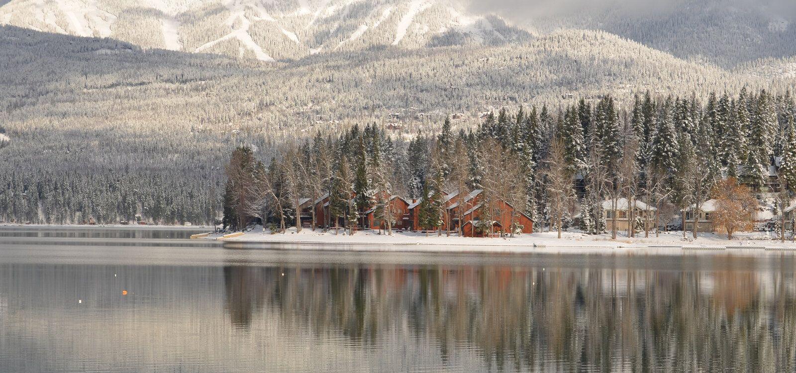 Whitefish 3 Bedroom Villas, lake view, snowy mountain, Top Villas