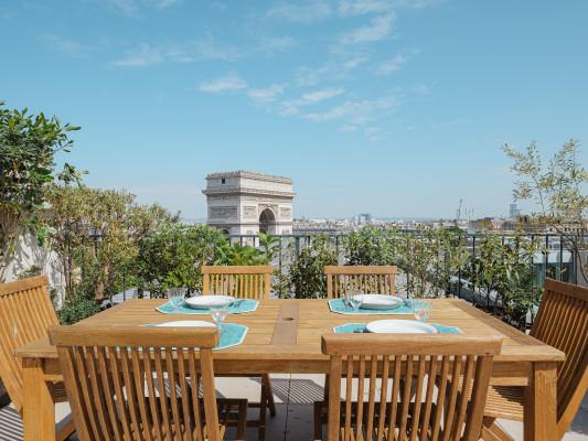 Rooftop Views of the Arc de Triomphe