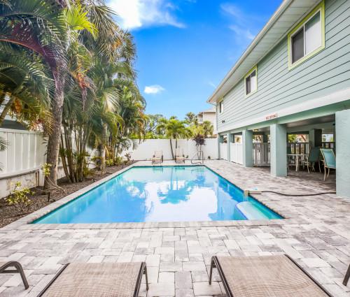 Holmes Beach 274