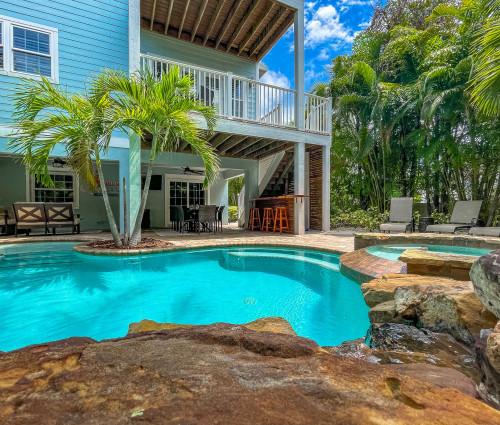 Holmes Beach 104